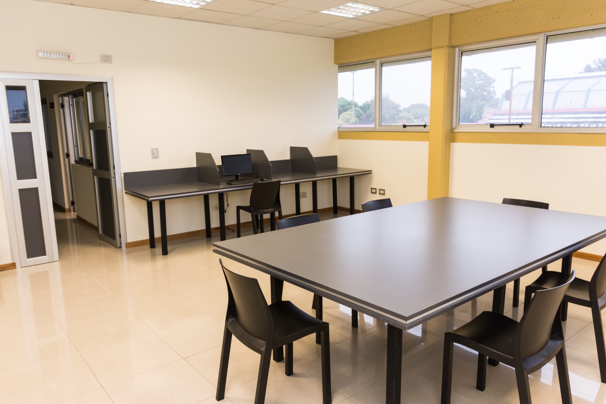 Biblioteca y sala de estudio